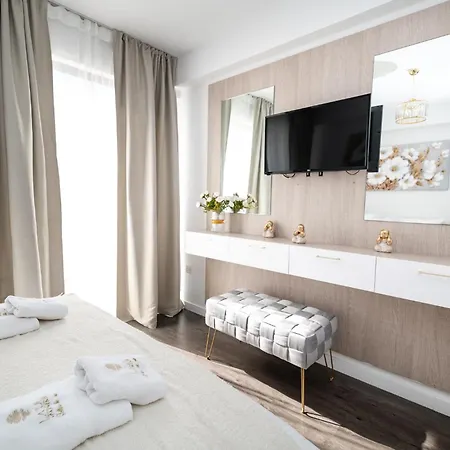 Lazuli Beachfront Sea View Ap144 Apartment