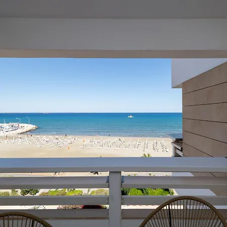 Lazuli Beachfront Sea View Ap144 Apartment