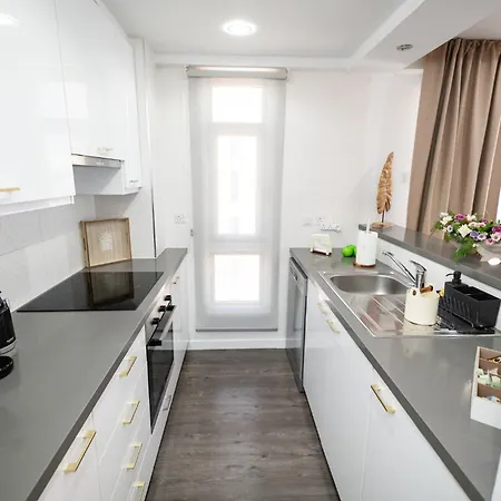 Lazuli Beachfront Sea View Ap144 Lárnaka